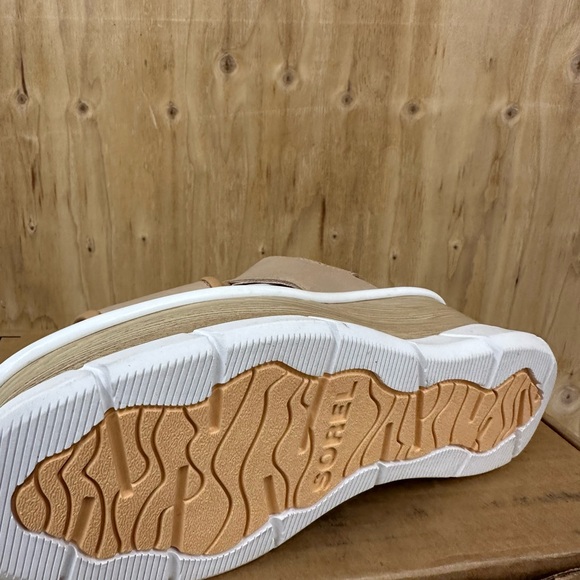 NWT Sorel - Joanie IV sandal - Picture 2 of 3